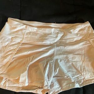 Size 6 Lululemon shorts with liner